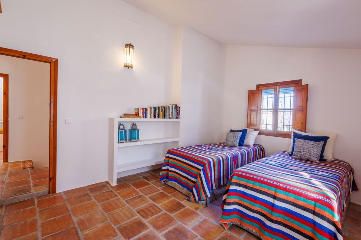 Casa de 3 habitaciones en Comares en venta con garaje - 350.000 € (Ref: 9622219)