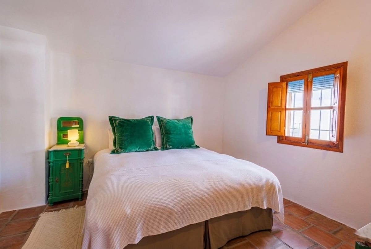 Casa de 3 habitaciones en Comares en venta con garaje - 350.000 € (Ref: 9622219)