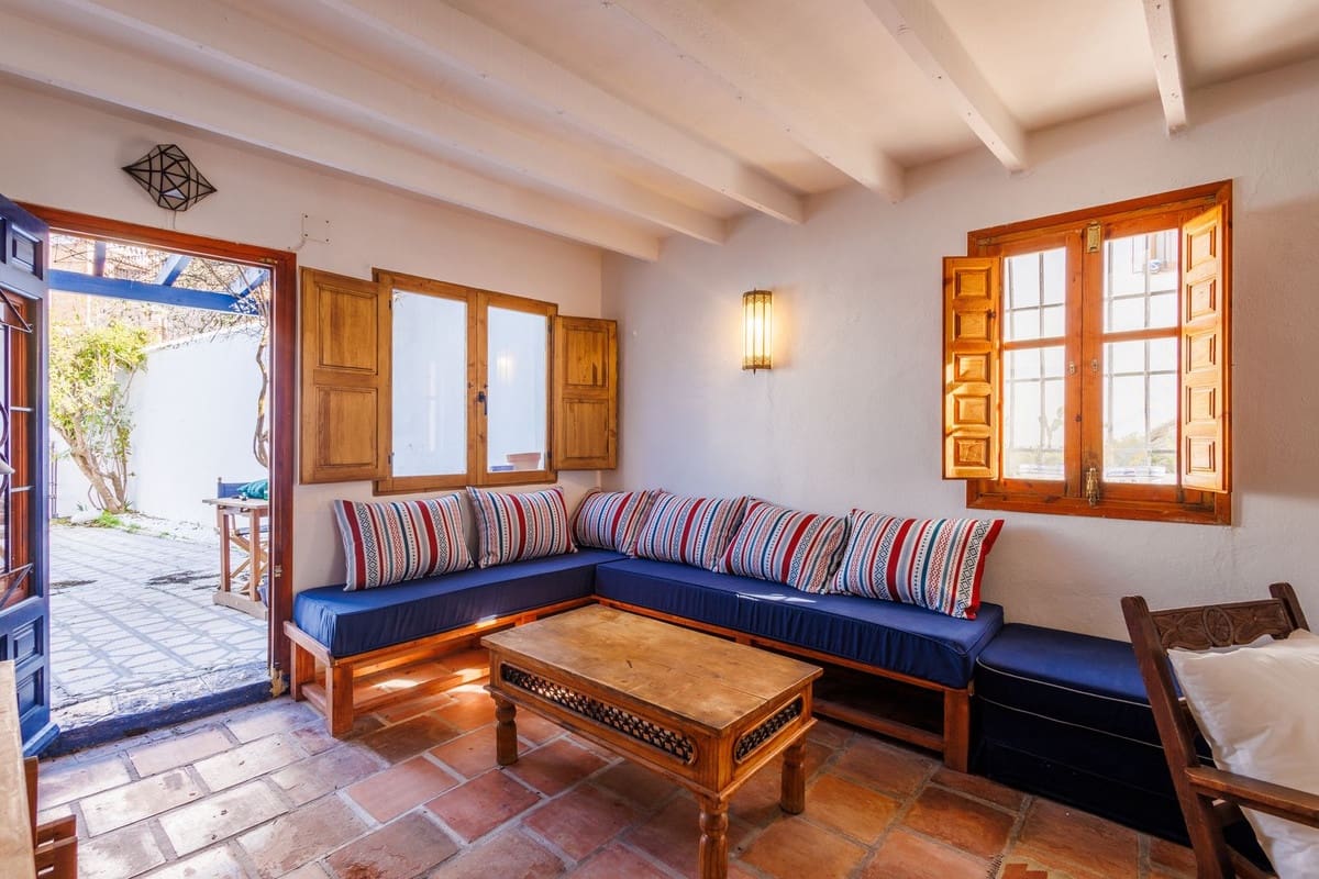 3 bedroom Townhouse for sale in Comares with garage - € 350,000 (Ref: 9622219)