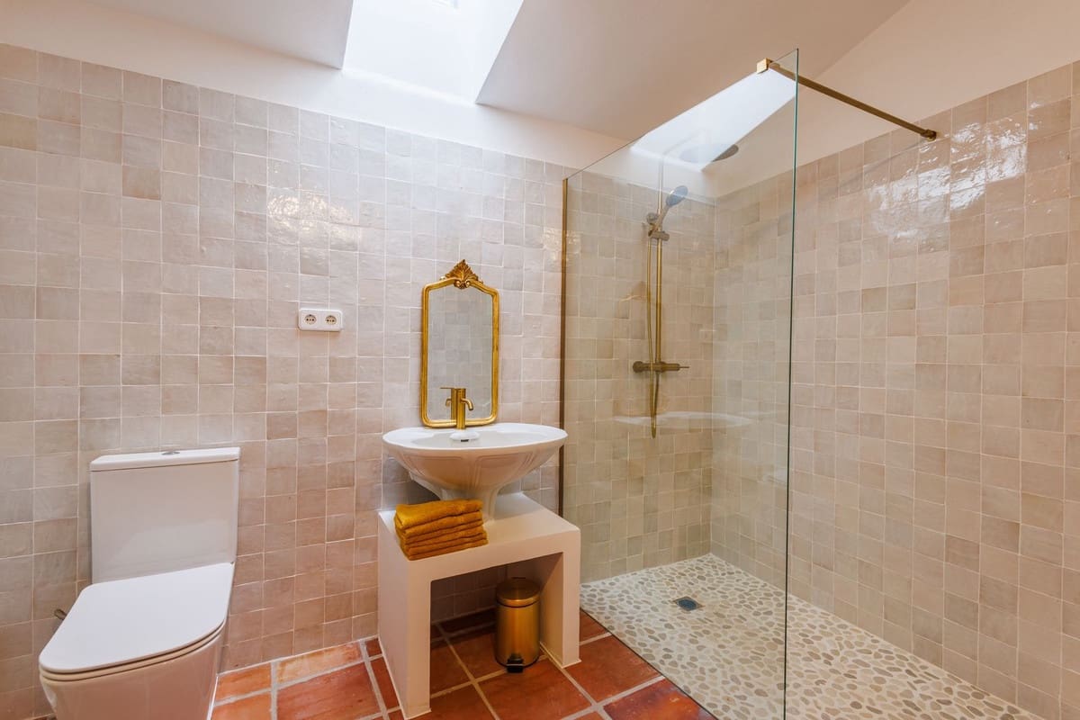 3 bedroom Townhouse for sale in Comares with garage - € 350,000 (Ref: 9622219)