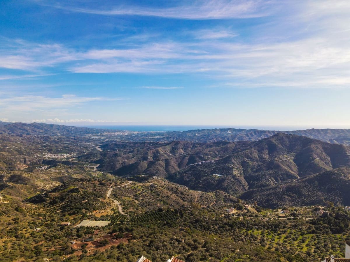 3 makuuhuone Omakotitalo myytävänä paikassa Comares mukana 
autotalli - 550 000 € (Ref: 9622220)