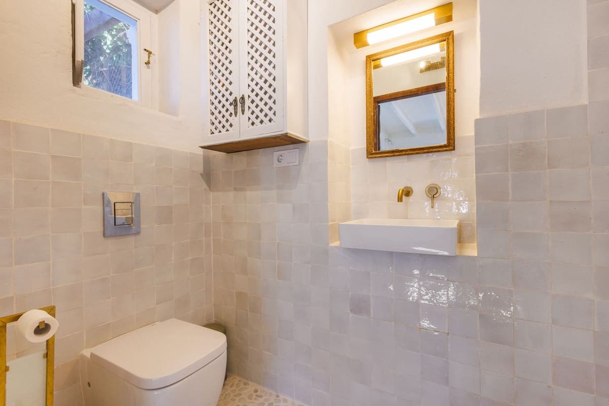 3 bedroom Townhouse for sale in Comares with garage - € 550,000 (Ref: 9622220)