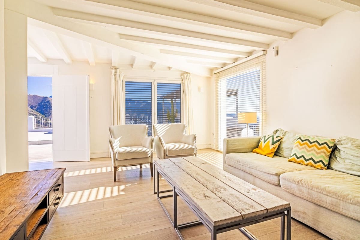 4 soverom Villa til salgs i Competa med svømmebasseng garasje - € 650 000 (Ref: 9624201)