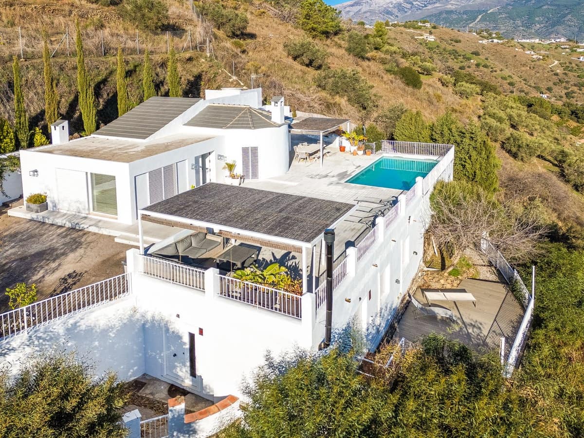 4 slaapkamer Villa te koop in Competa met zwembad garage - € 650.000 (Ref: 9624201)