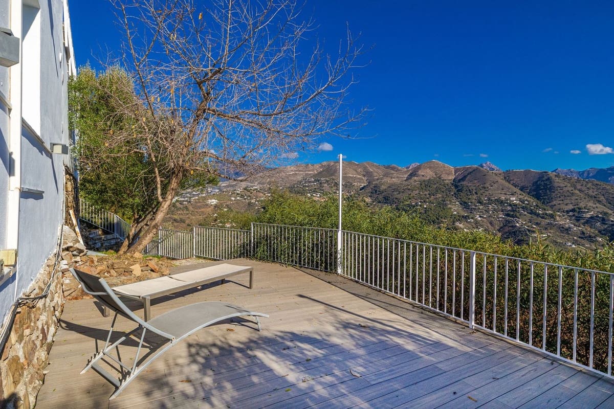 4 slaapkamer Villa te koop in Competa met zwembad garage - € 650.000 (Ref: 9624201)