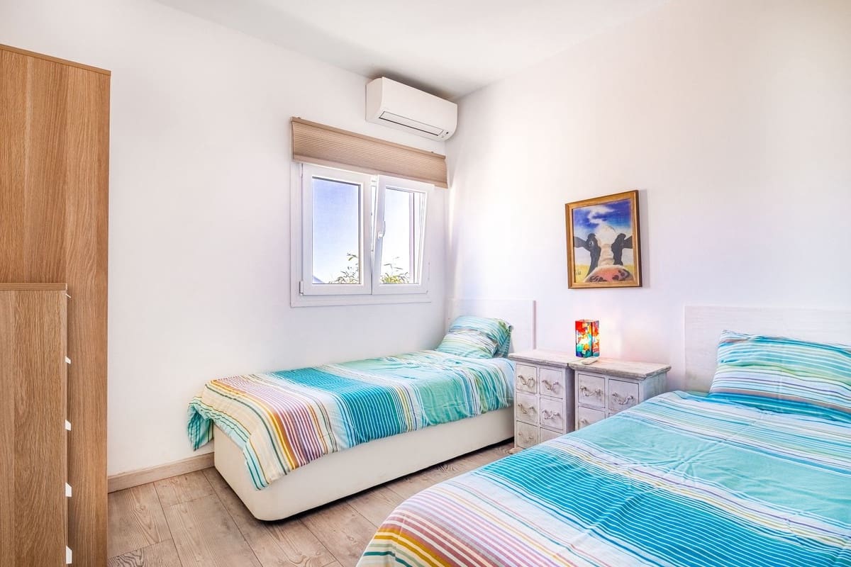 4 slaapkamer Villa te koop in Competa met zwembad garage - € 650.000 (Ref: 9624201)