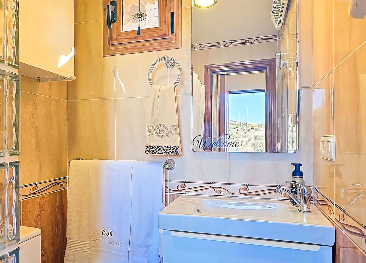 3 soveværelse Villa til salg i Almunecar med swimmingpool garage - € 849.000 (Ref: 9624202)