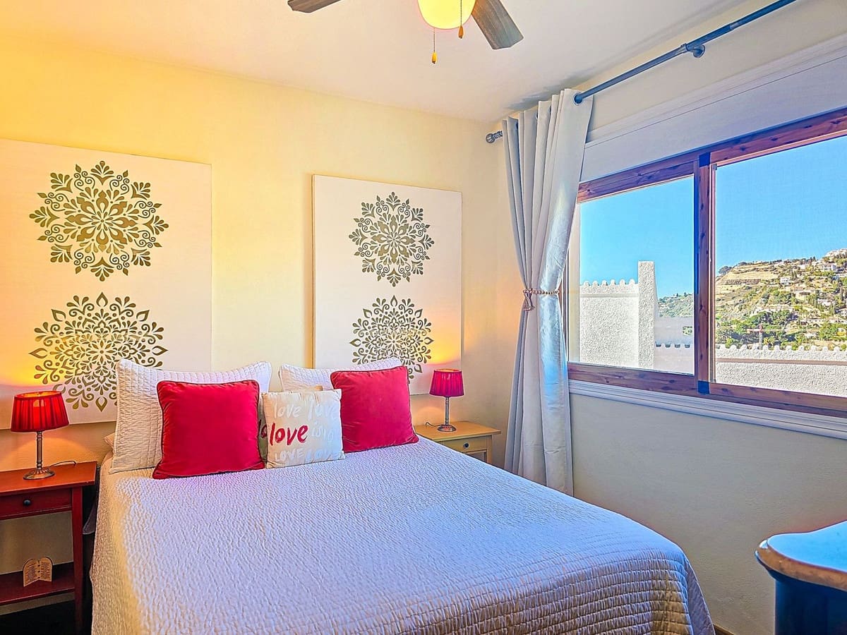 3 bedroom Villa for sale in Almunecar with pool garage - € 849,000 (Ref: 9624202)