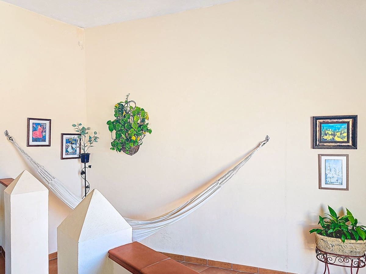 3 bedroom Villa for sale in Almunecar with pool garage - € 849,000 (Ref: 9624202)