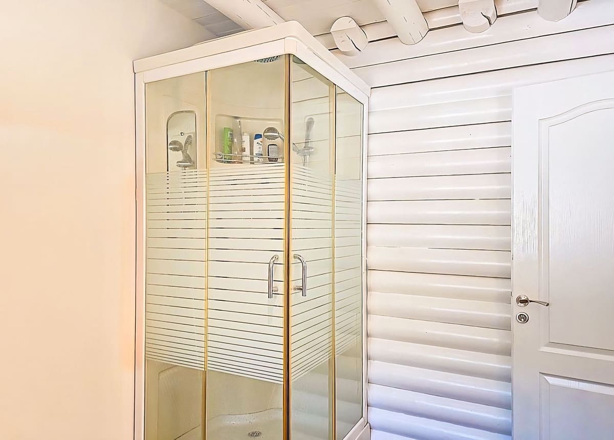 4 bedroom Villa for sale in Canillas de Albaida with pool garage - € 330,000 (Ref: 9627187)