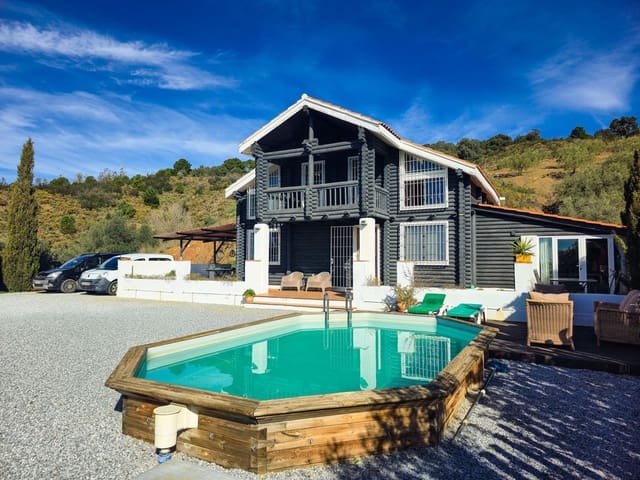 4 Zimmer Villa zu verkaufen in Canillas de Albaida mit Pool Garage - 330.000 € (Ref: 9627187)