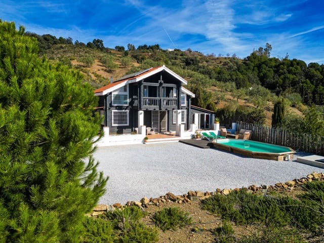 4 Zimmer Villa zu verkaufen in Canillas de Albaida mit Pool Garage - 330.000 € (Ref: 9627187)