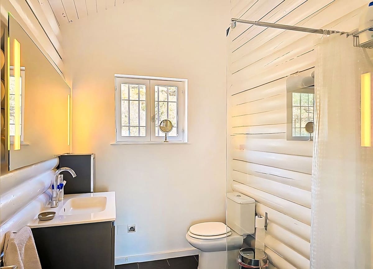 4 sypialnia Willa na sprzedaż w Canillas de Albaida z basenem garażem - 330 000 € (Ref: 9627187)