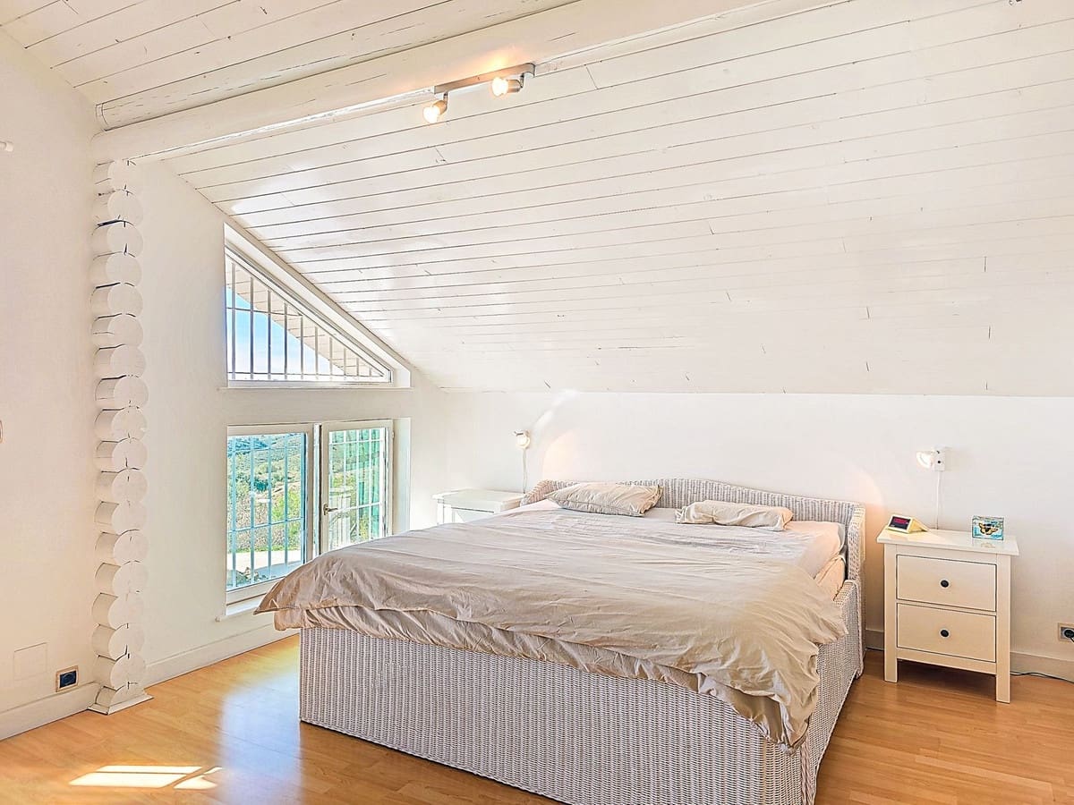 4 sypialnia Willa na sprzedaż w Canillas de Albaida z basenem garażem - 330 000 € (Ref: 9627187)