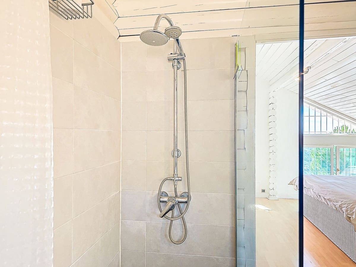 4 sypialnia Willa na sprzedaż w Canillas de Albaida z basenem garażem - 330 000 € (Ref: 9627187)