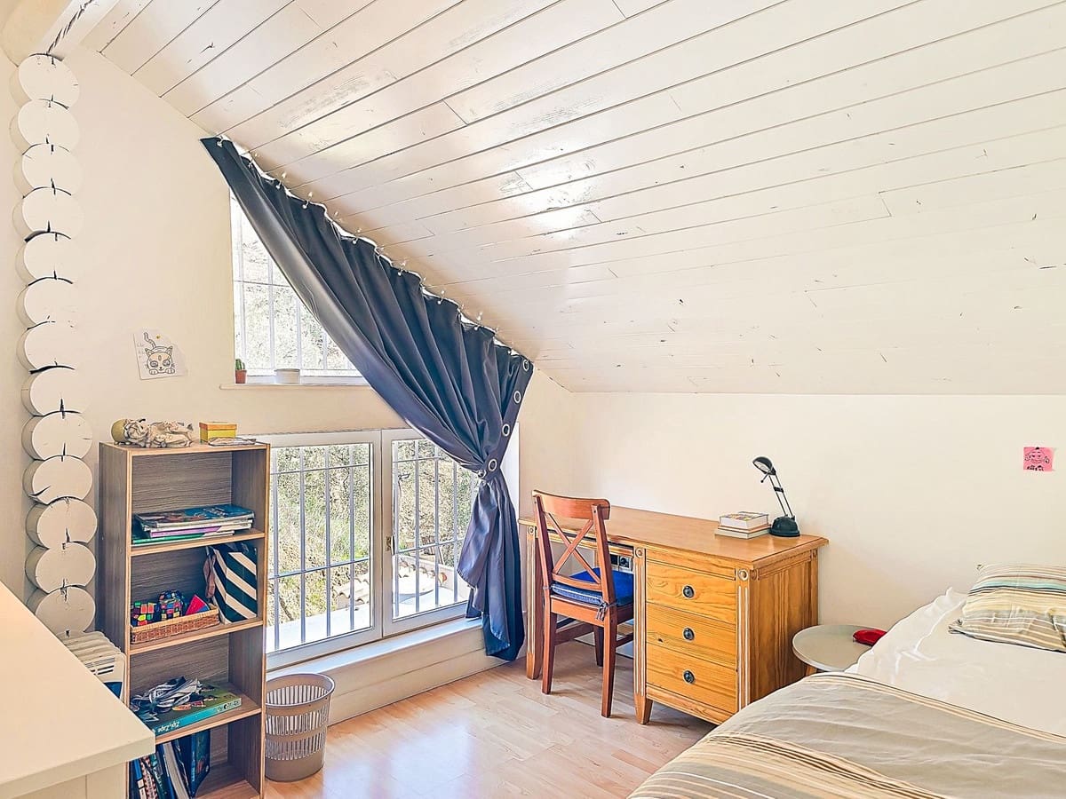 4 sypialnia Willa na sprzedaż w Canillas de Albaida z basenem garażem - 330 000 € (Ref: 9627187)