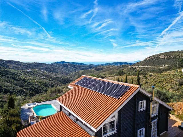 4 soveværelse Villa til salg i Canillas de Albaida med swimmingpool garage - € 330.000 (Ref: 9627187)