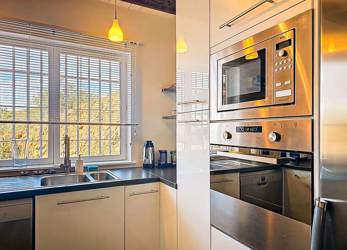 4 sypialnia Willa na sprzedaż w Canillas de Albaida z basenem garażem - 330 000 € (Ref: 9627187)