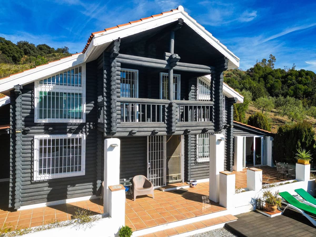 4 sypialnia Willa na sprzedaż w Canillas de Albaida z basenem garażem - 330 000 € (Ref: 9627187)