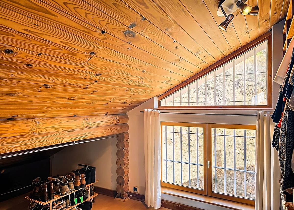 4 bedroom Villa for sale in Canillas de Albaida with pool garage - € 330,000 (Ref: 9627187)