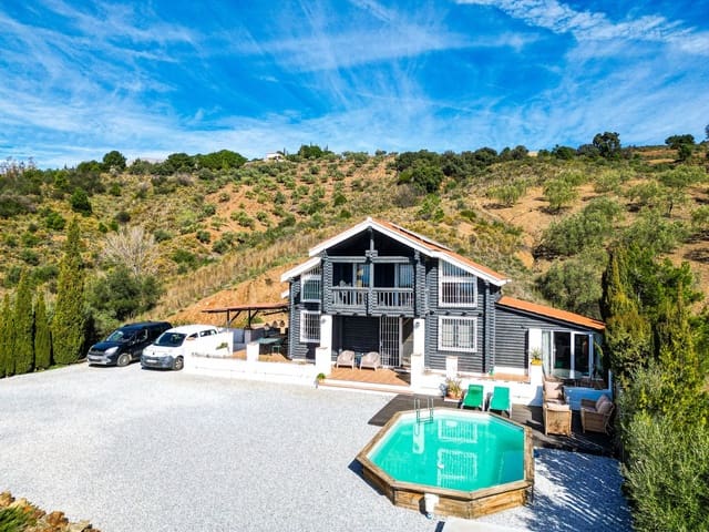4 Zimmer Villa zu verkaufen in Canillas de Albaida mit Pool Garage - 330.000 € (Ref: 9627187)