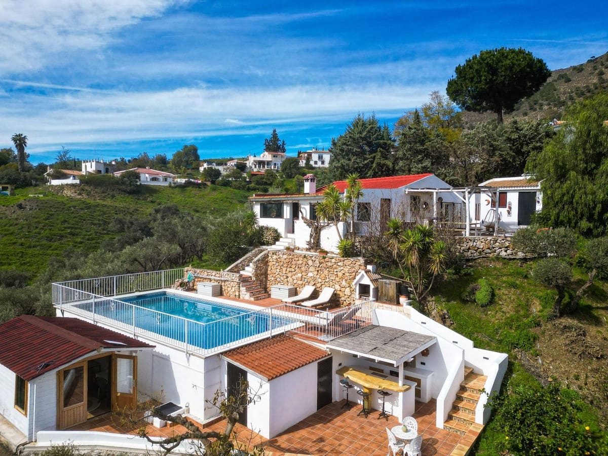 3 soverom Villa til salgs i Competa med svømmebasseng garasje - € 485 000 (Ref: 9629505)