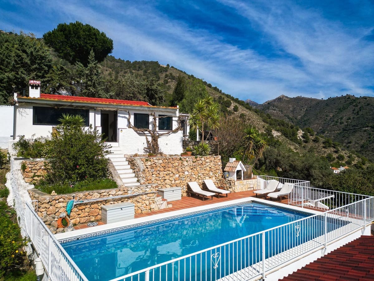 3 soverom Villa til salgs i Competa med svømmebasseng garasje - € 485 000 (Ref: 9629505)