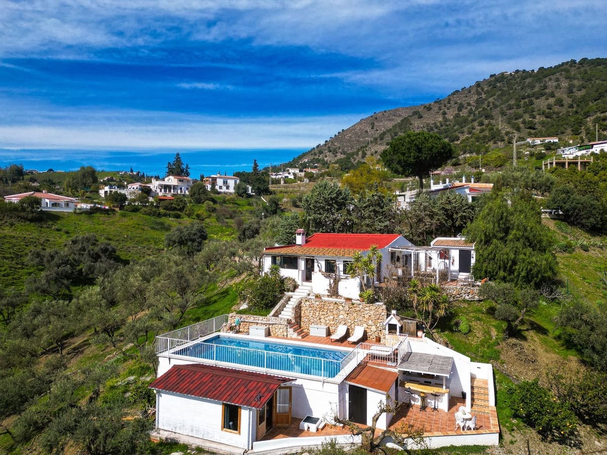 3 soverom Villa til salgs i Competa med svømmebasseng garasje - € 485 000 (Ref: 9629505)