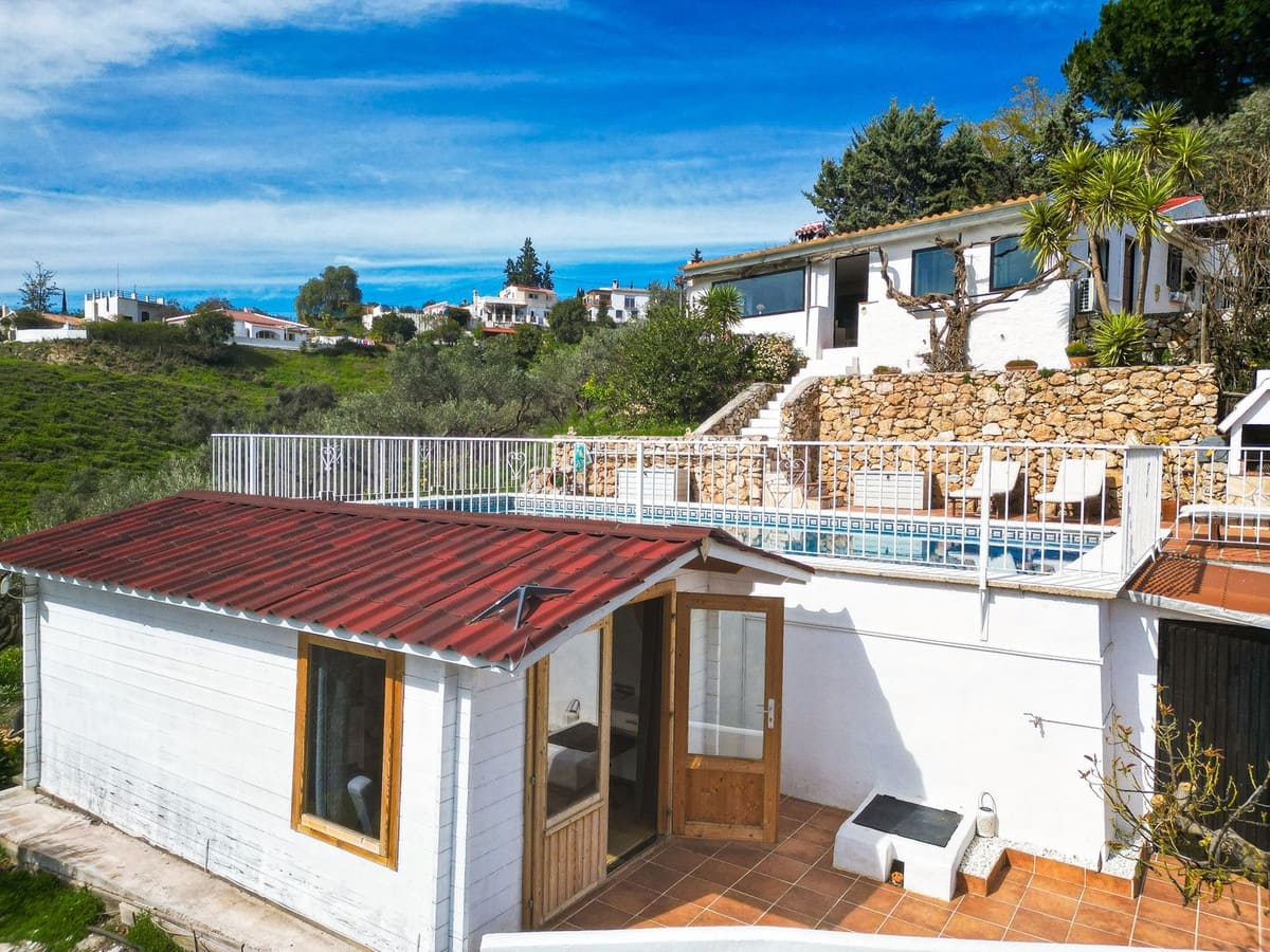 3 soverom Villa til salgs i Competa med svømmebasseng garasje - € 485 000 (Ref: 9629505)