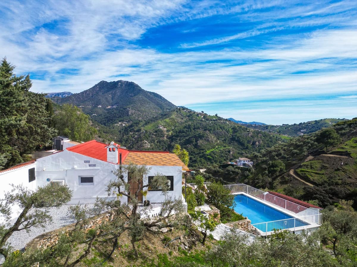 3 soverom Villa til salgs i Competa med svømmebasseng garasje - € 485 000 (Ref: 9629505)