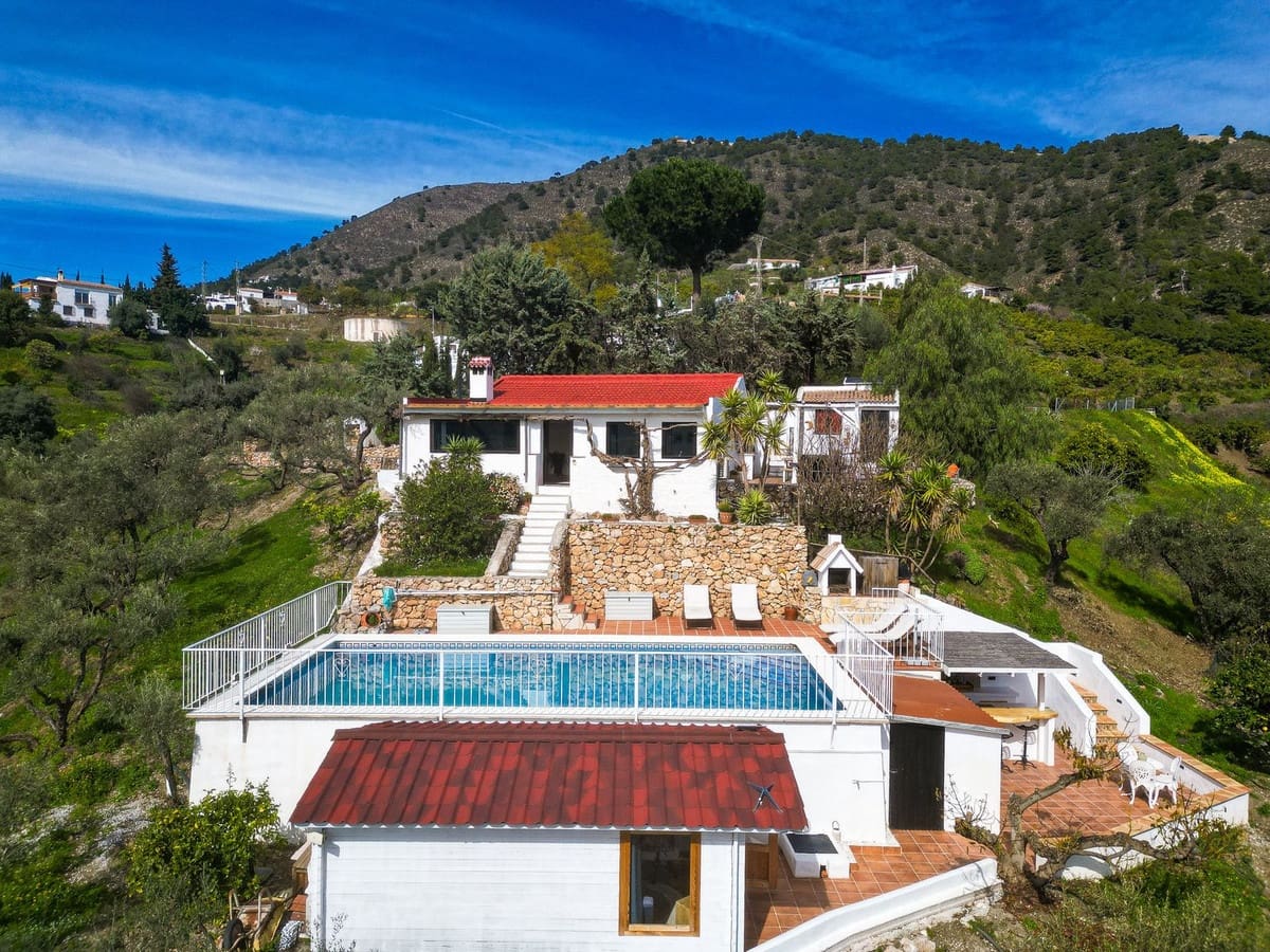 3 soverom Villa til salgs i Competa med svømmebasseng garasje - € 485 000 (Ref: 9629505)