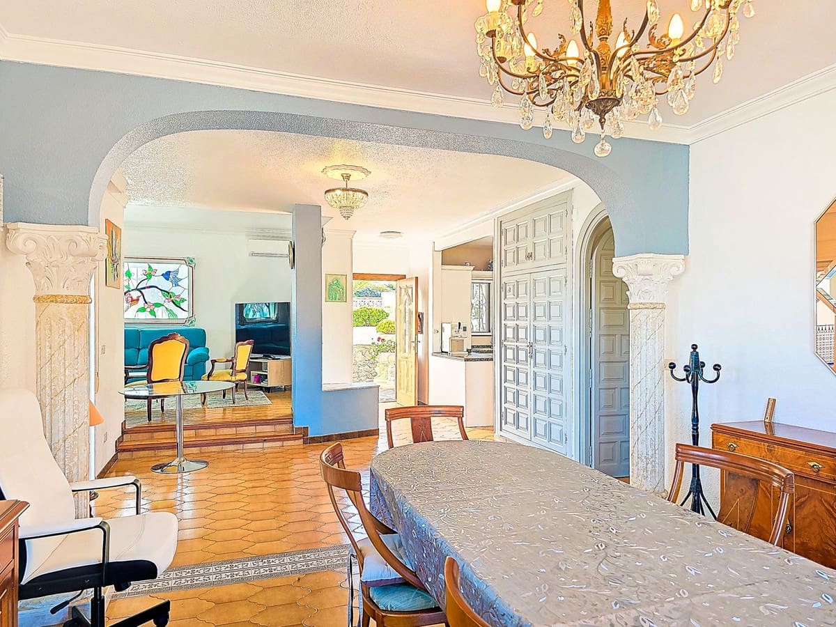 4 sovrum Villa till salu i Salobrena med pool garage - 575 000 € (Ref: 9629506)