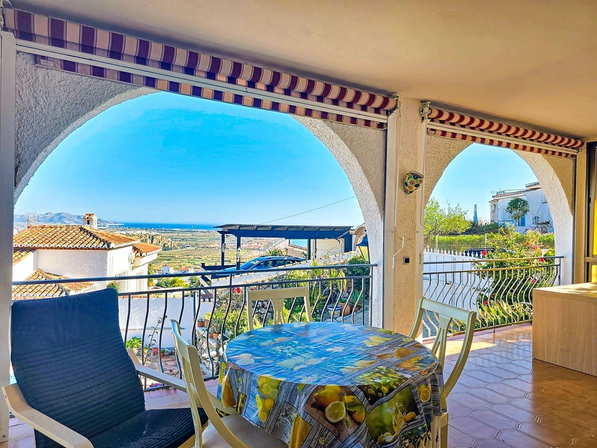 4 bedroom Villa for sale in Salobrena with pool garage - € 575,000 (Ref: 9629506)