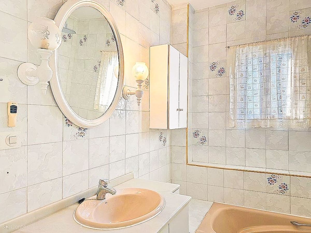 4 soveværelse Villa til salg i Salobrena med swimmingpool garage - € 575.000 (Ref: 9629506)