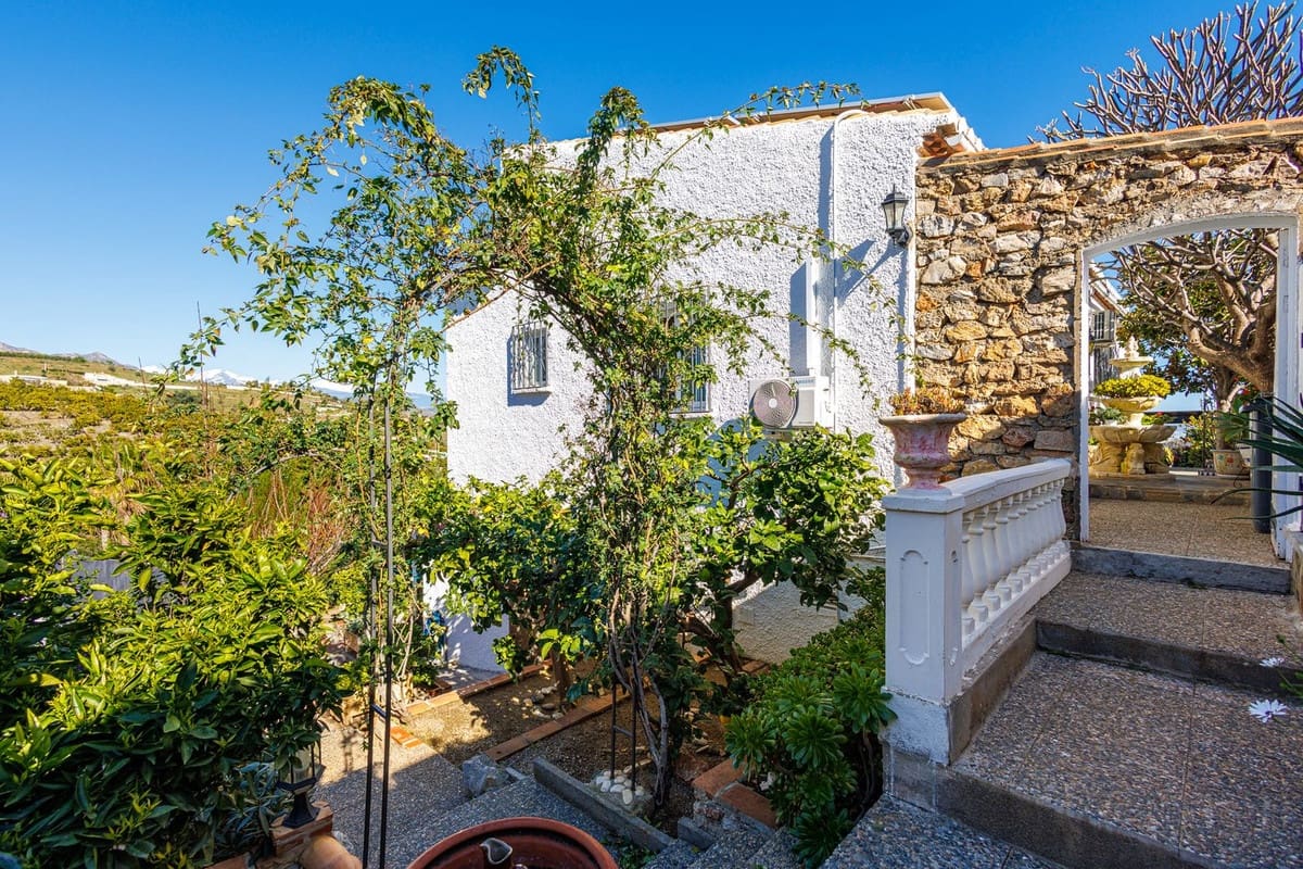 4 soveværelse Villa til salg i Salobrena med swimmingpool garage - € 575.000 (Ref: 9629506)