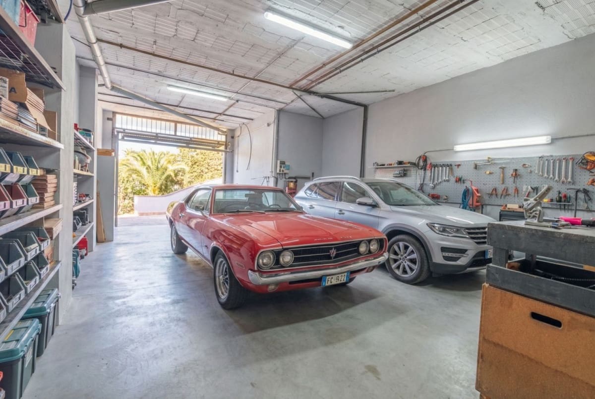 Chalet de 8 habitaciones en Alhaurín de la Torre en venta con piscina garaje - 749.000 € (Ref: 9640425)