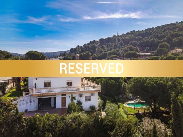 8 soverom Villa til salgs i Alhaurín de la Torre med svømmebasseng garasje - € 749 000 (Ref: 9640425)