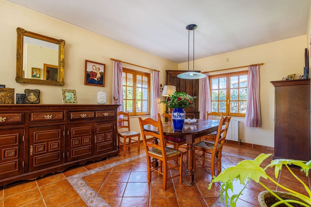 8 sypialnia Willa na sprzedaż w Alhaurin de la Torre z basenem garażem - 749 000 € (Ref: 9640425)