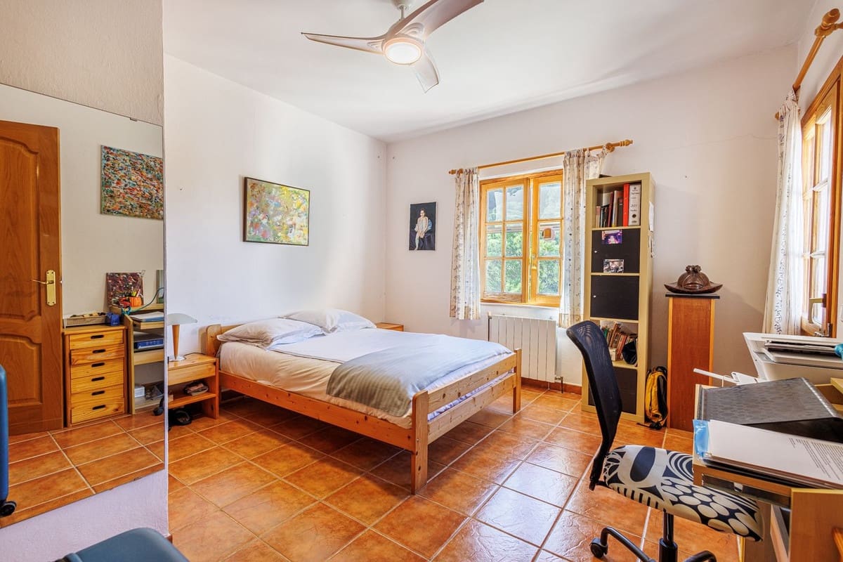 8 sypialnia Willa na sprzedaż w Alhaurin de la Torre z basenem garażem - 749 000 € (Ref: 9640425)