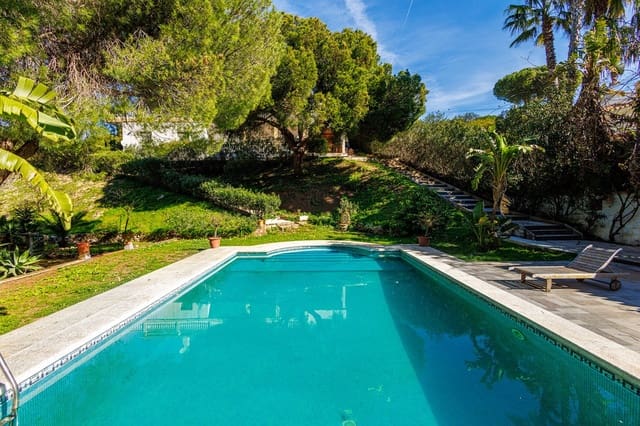 8 sypialnia Willa na sprzedaż w Alhaurín de la Torre z basenem garażem - 749 000 € (Ref: 9640425)