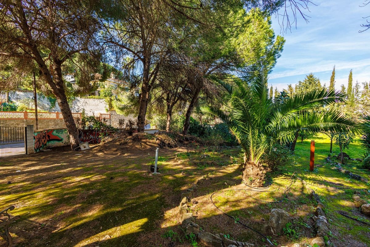 8 sypialnia Willa na sprzedaż w Alhaurin de la Torre z basenem garażem - 749 000 € (Ref: 9640425)