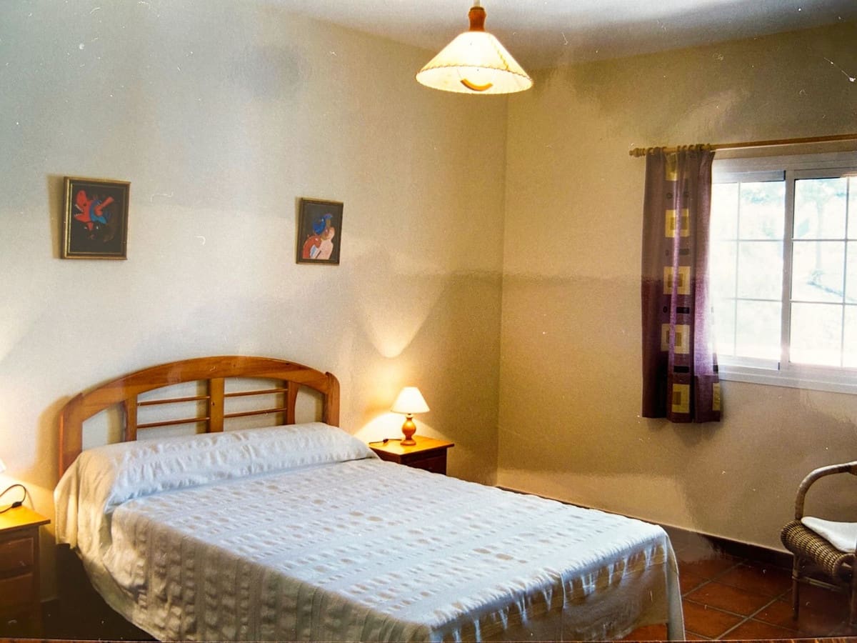 8 sypialnia Willa na sprzedaż w Alhaurin de la Torre z basenem garażem - 749 000 € (Ref: 9640425)