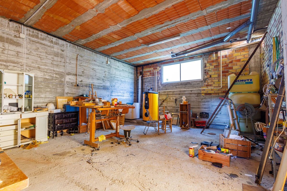 8 sypialnia Willa na sprzedaż w Alhaurin de la Torre z basenem garażem - 749 000 € (Ref: 9640425)