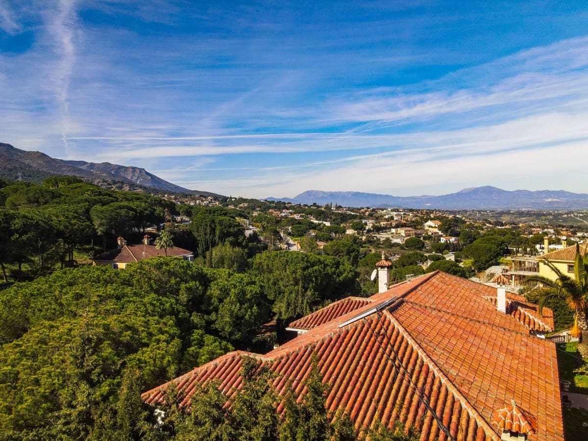 8 sypialnia Willa na sprzedaż w Alhaurin de la Torre z basenem garażem - 749 000 € (Ref: 9640425)