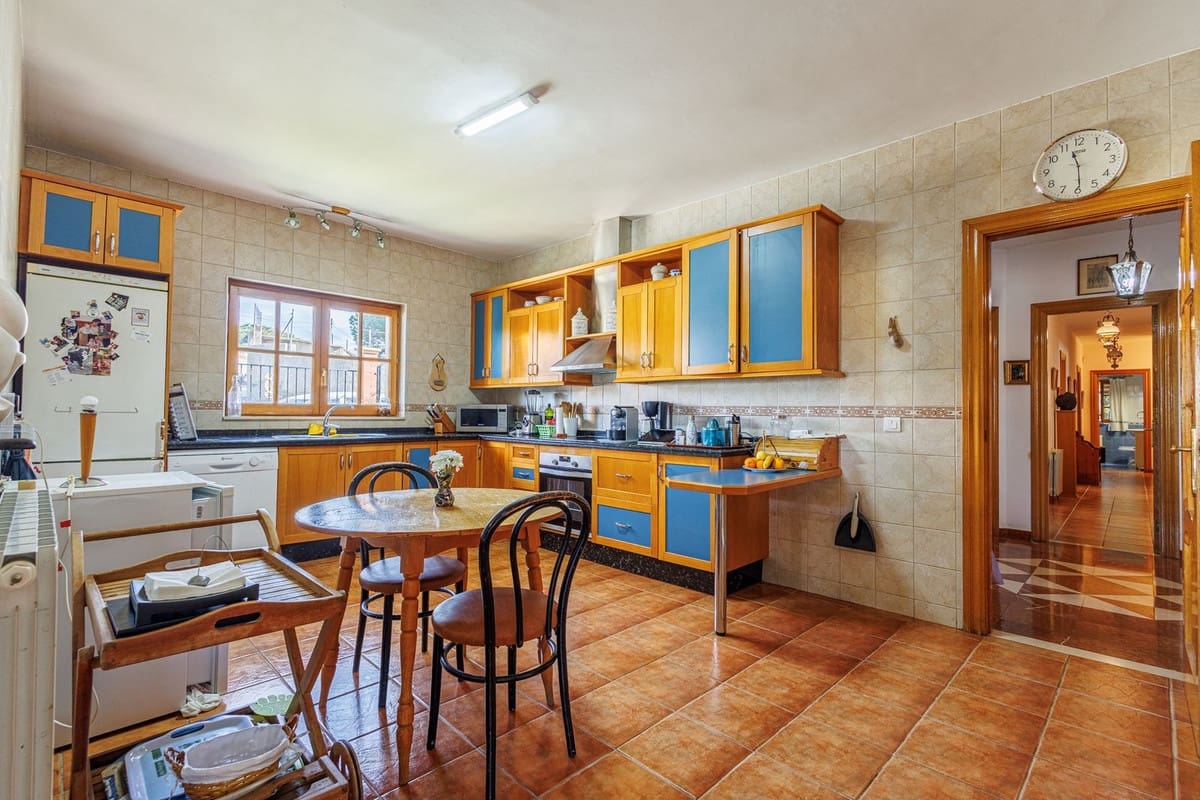8 sypialnia Willa na sprzedaż w Alhaurin de la Torre z basenem garażem - 749 000 € (Ref: 9640425)