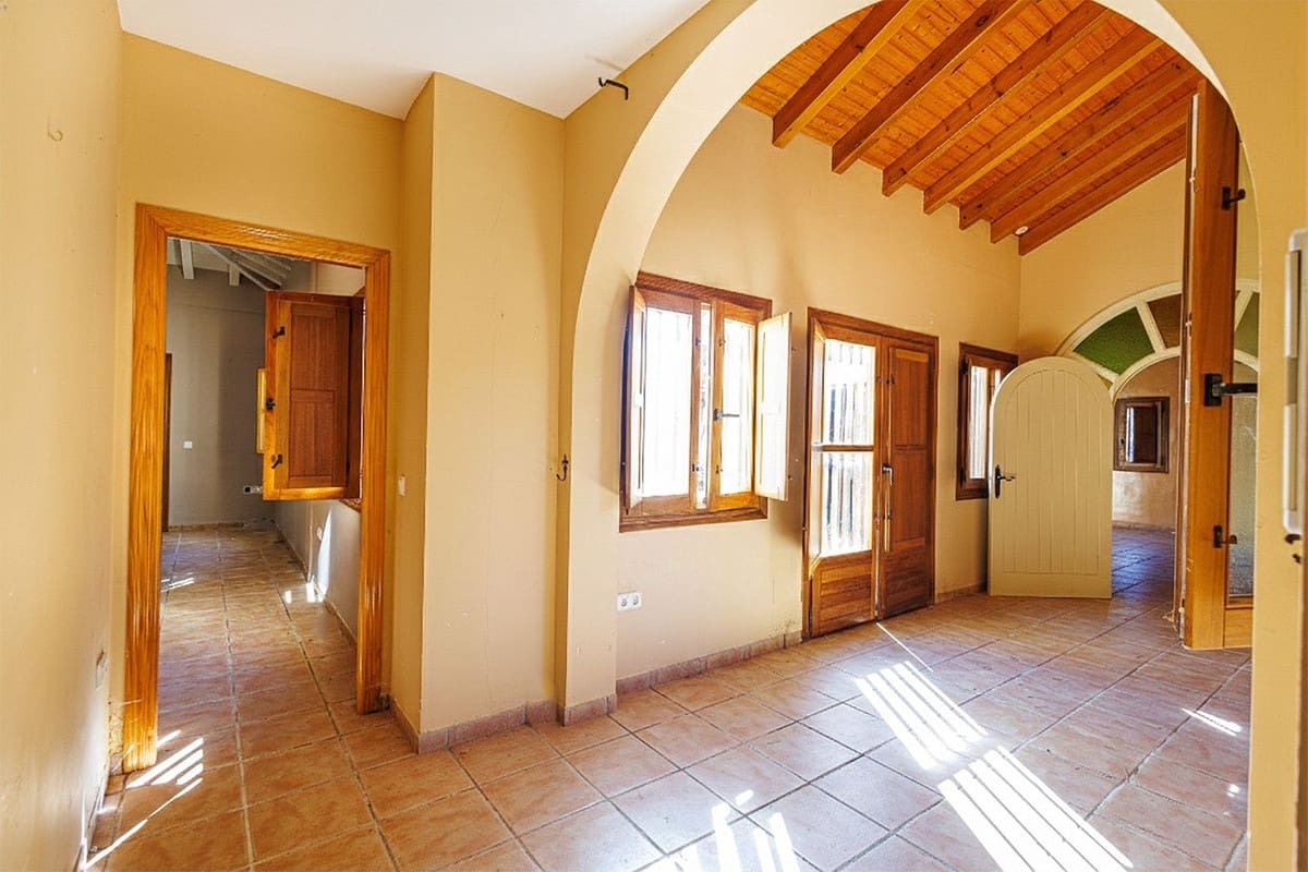 3 soveværelse Villa til salg i Vinuela med swimmingpool garage - € 190.000 (Ref: 9643488)