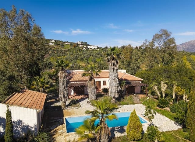 3 slaapkamer Villa te koop in Viñuela met zwembad garage - € 190.000 (Ref: 9643488)