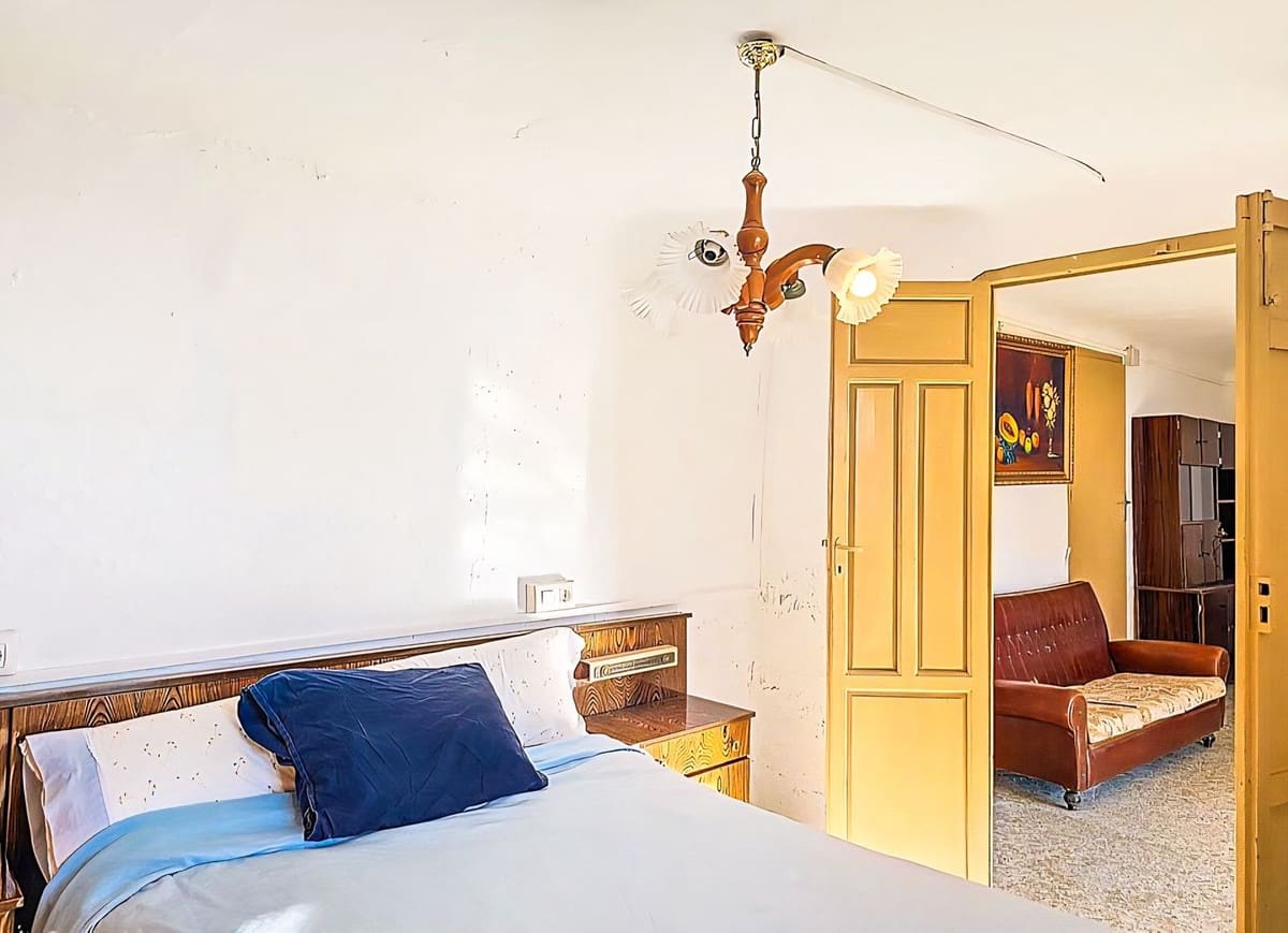 4 bedroom Finca/Country House for sale in Rubite with garage - € 95,000 (Ref: 9651052)
