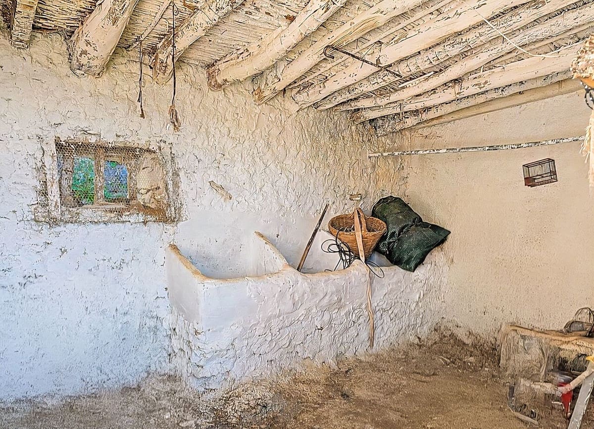 4 bedroom Finca/Country House for sale in Rubite with garage - € 95,000 (Ref: 9651052)