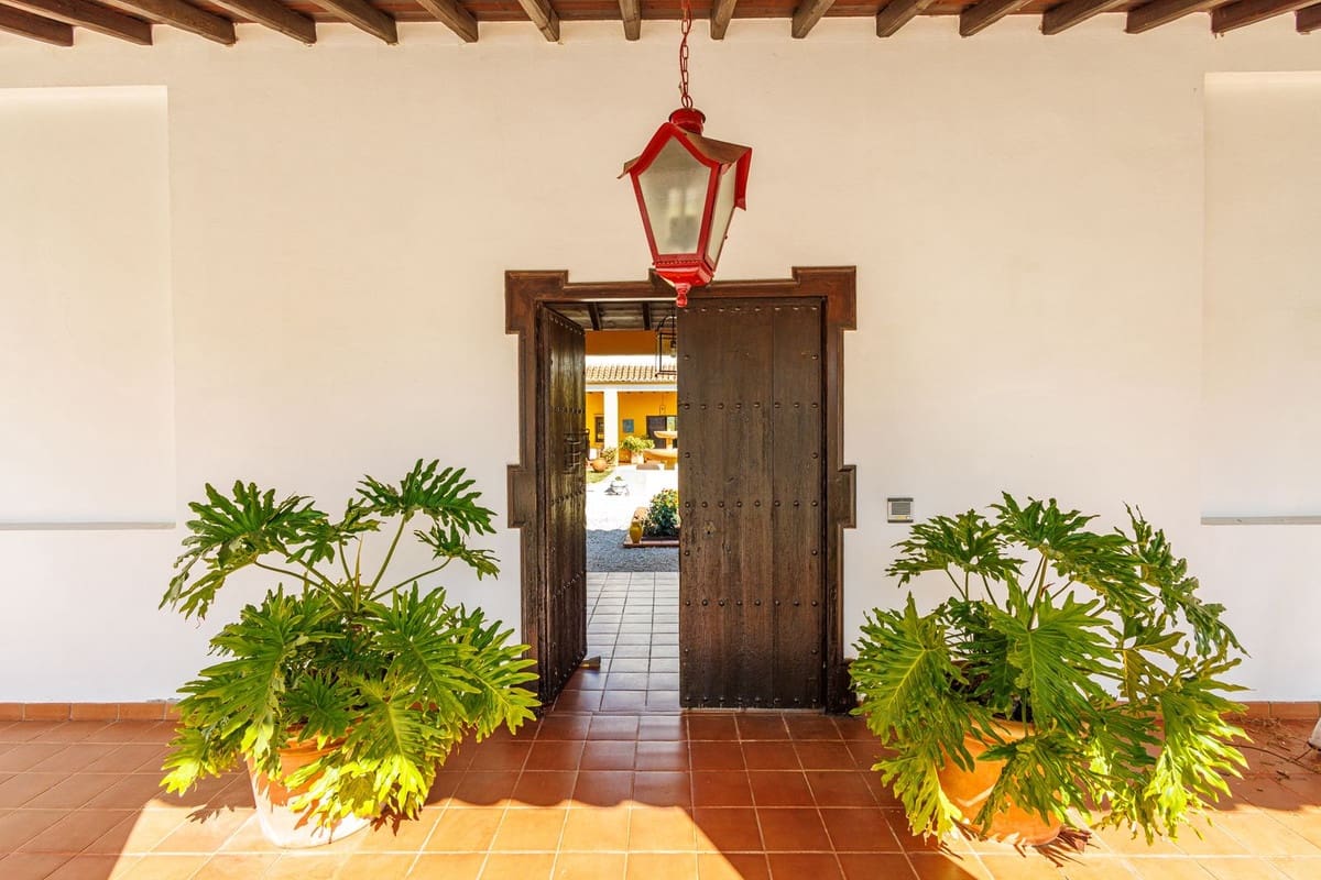 10 bedroom Hotel for sale in Almogia with pool garage - € 2,400,000 (Ref: 9656707)